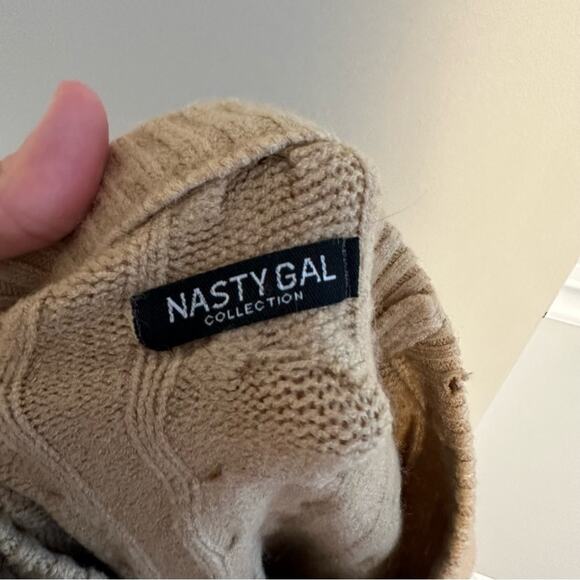 NastyGal Tan Neutral Cable Knit Sweater And Shorts Set Small - Picture 10 of 10